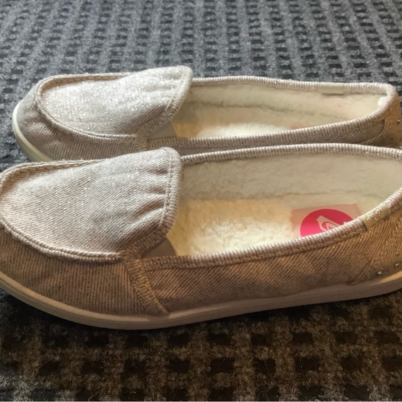 Roxy women’s gray ivory faux fur lined slip on sneakers flats 7.5 - Picture 3 of 7